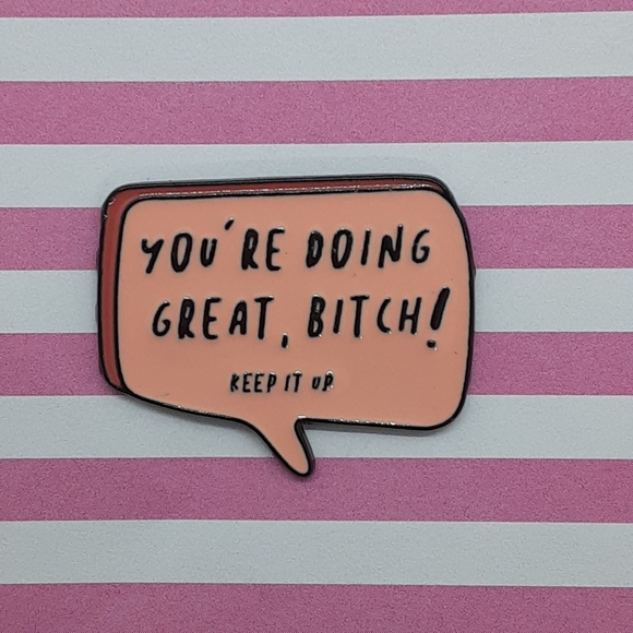 ❌SOLD❌Speech Bubble Pink Enamel Pin - Picture 2 of 4